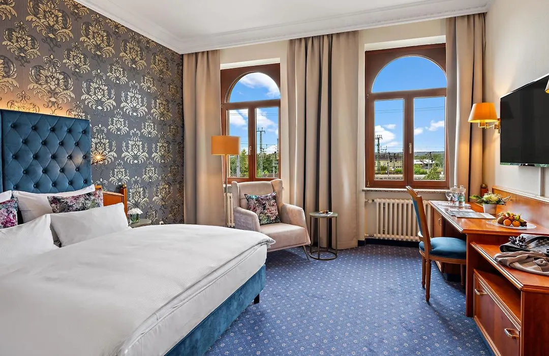 Hotel Bayerischer Hof Dresden-1