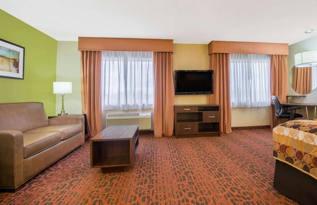 Super 8 By Wyndham Portales-1