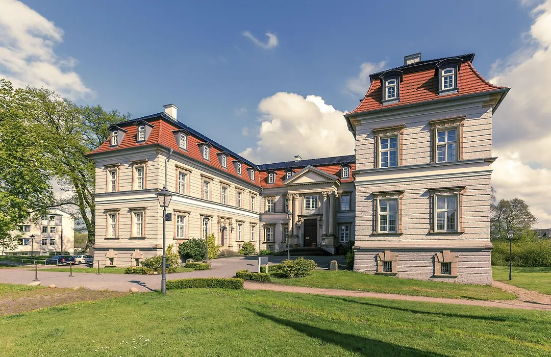 Sunday Hotel Schloss Neustadt Glewe-1