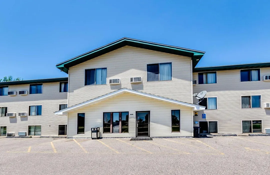 Howard Johnson By Wyndham Albert Lea-1
