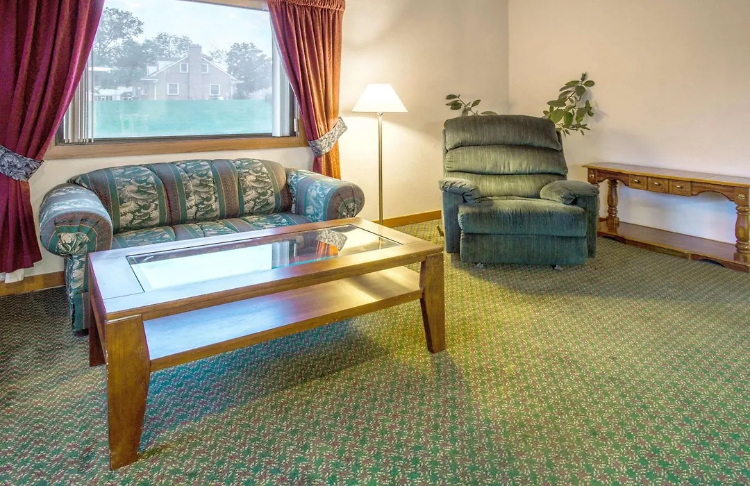 Super 8 By Wyndham Hartford Wi-1