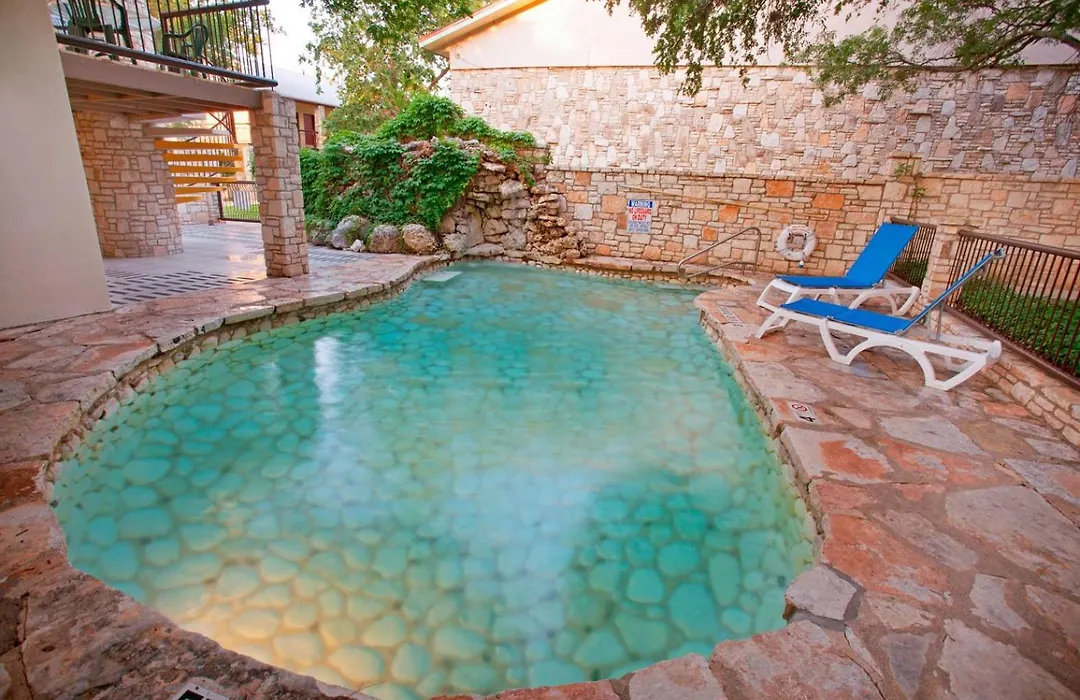 Inn Of The Hills Hotel And Conference Center-1