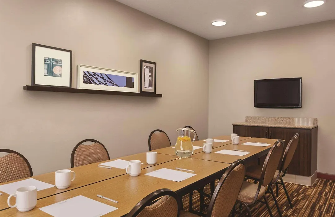 Country Inn & Suites By Radisson, Willmar, Mn-1