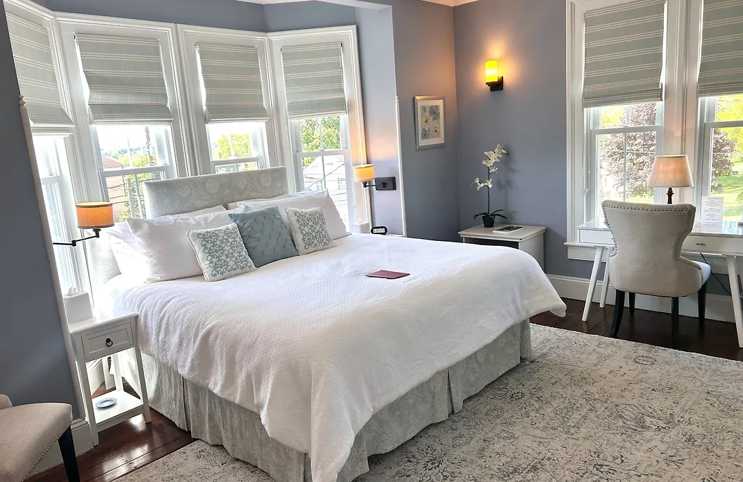 Homestead Inn-1