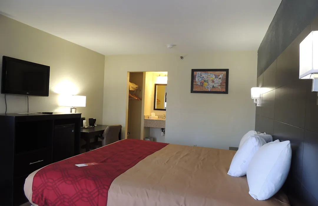 Econo Lodge Freeport - Brunswick Area-1
