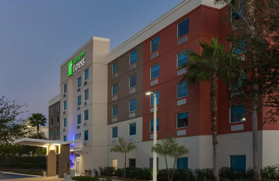 Holiday Inn Express Hotel & Suites Fort Lauderdale Airport/Cruise Port By Ihg-1