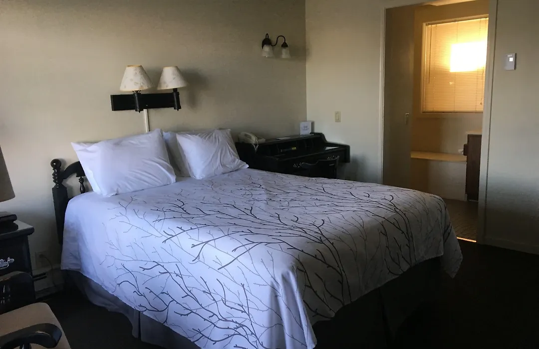 Continental Inn-1