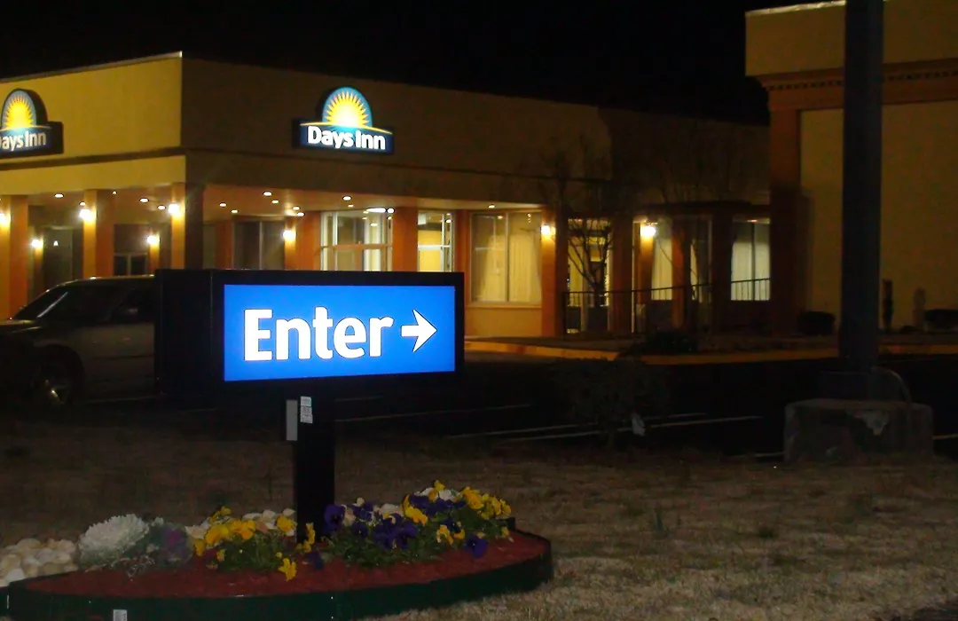 Days Inn By Wyndham Madison-1