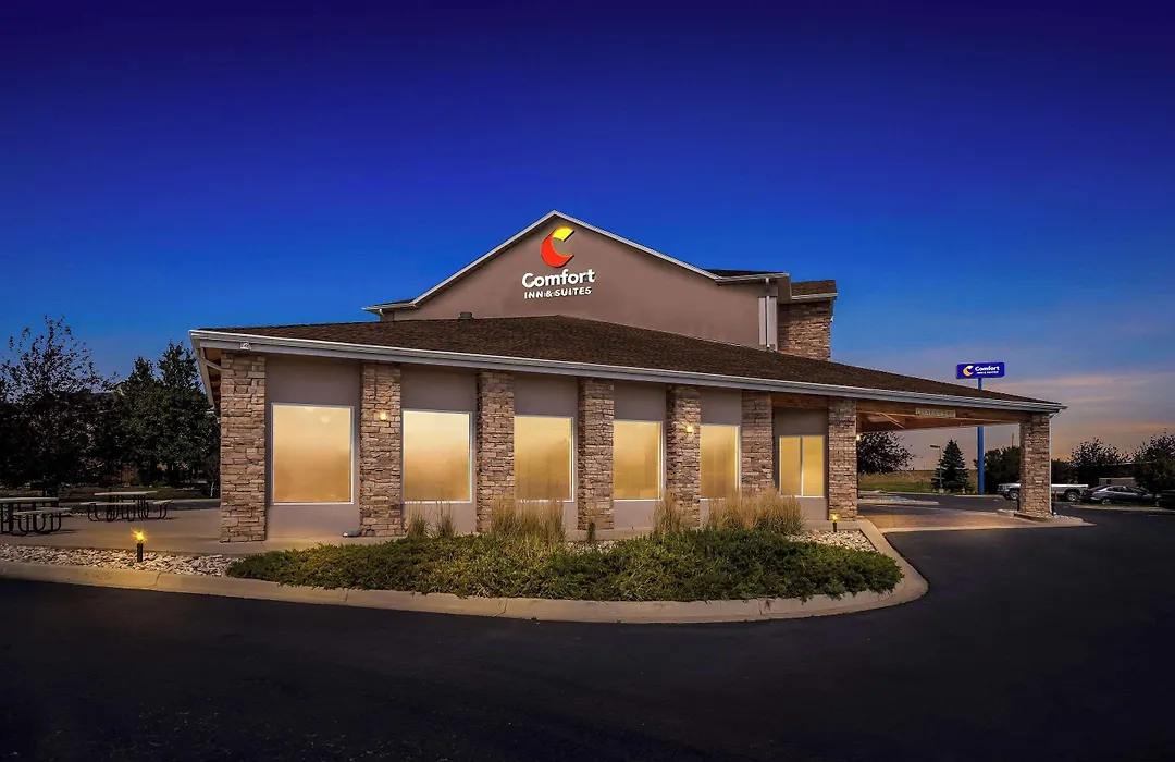 Comfort Inn & Suites Near University Of Wyoming-1