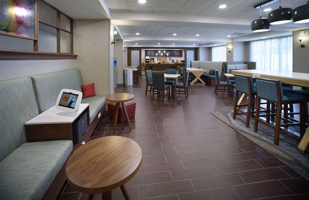 Hampton Inn Fayetteville-1