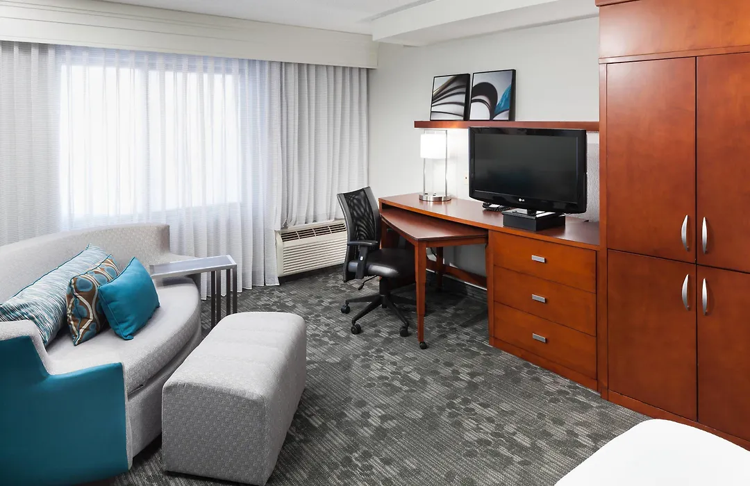 Courtyard By Marriott Hattiesburg-1