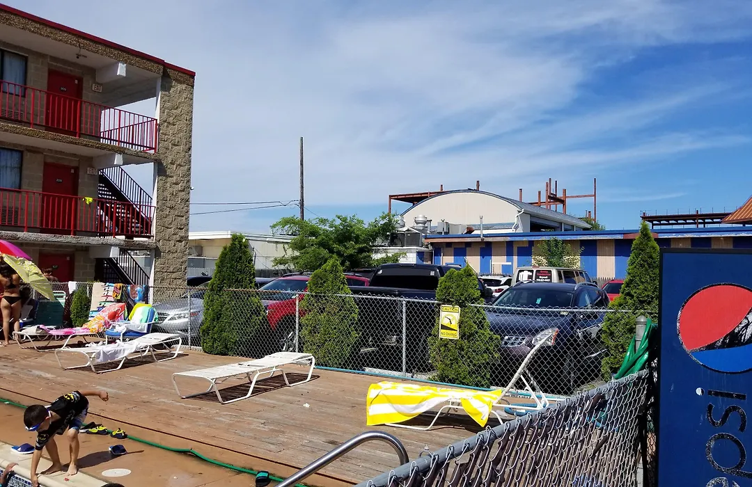 Cloud 9 Inn - Beach Hotel-1