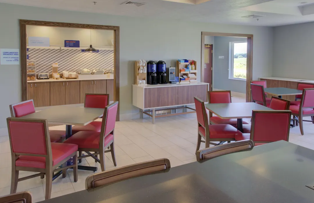 Holiday Inn Express & Suites Le Mars By Ihg-1