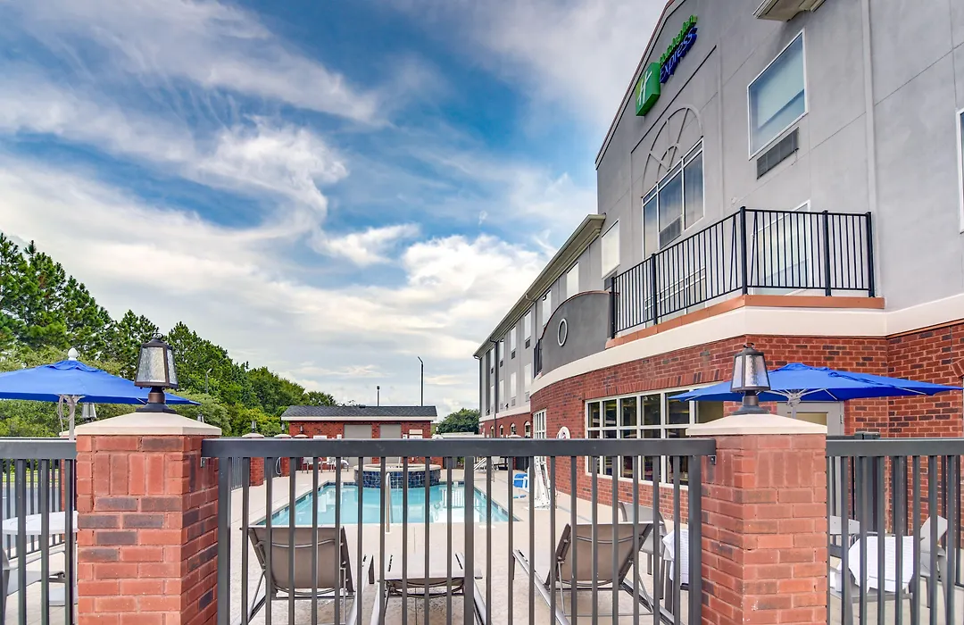 Holiday Inn Express Hotel & Suites Foley By Ihg-1