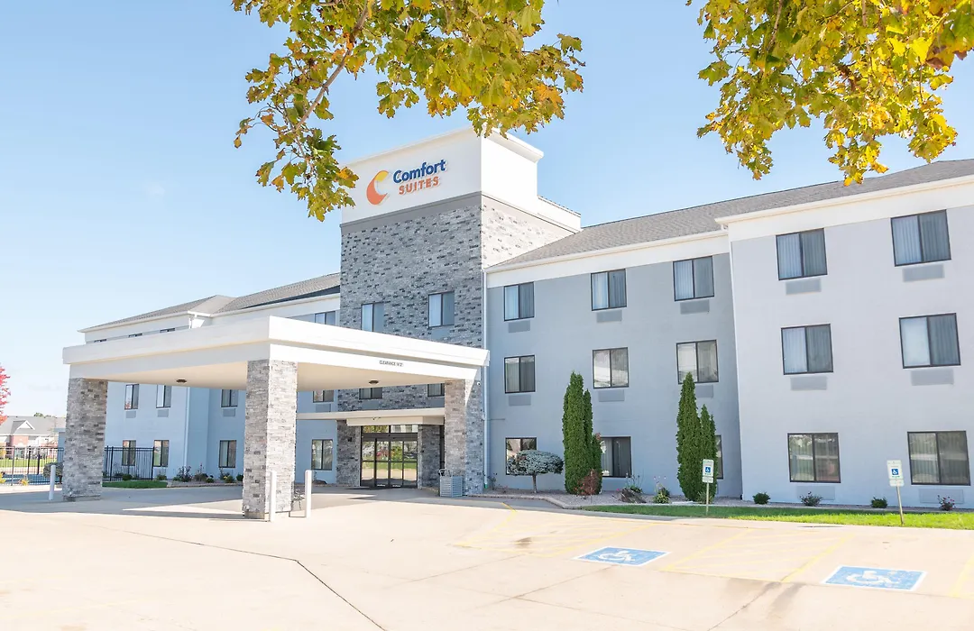 Comfort Suites Bloomington I-55 And I-74-1