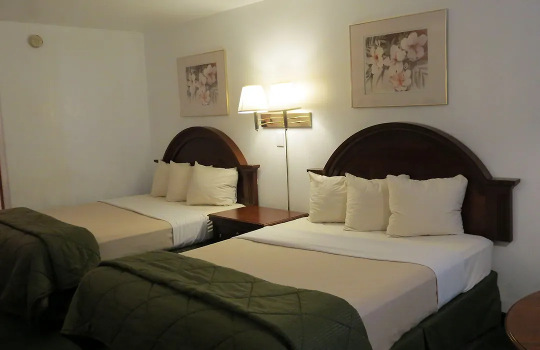 Silver Saddle Motel-1