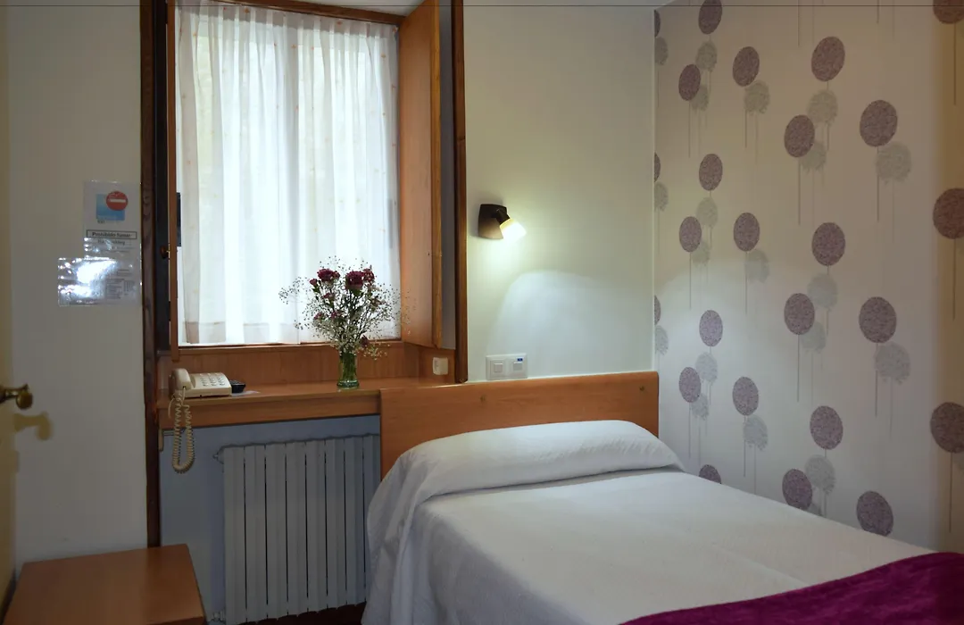 Hostal Anosa Casa-1