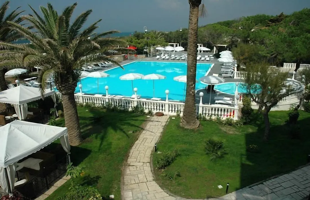 Domizia Palace Hotel-1