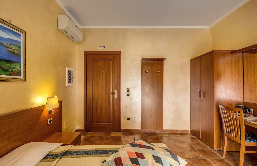 Hotel Maryelen-1