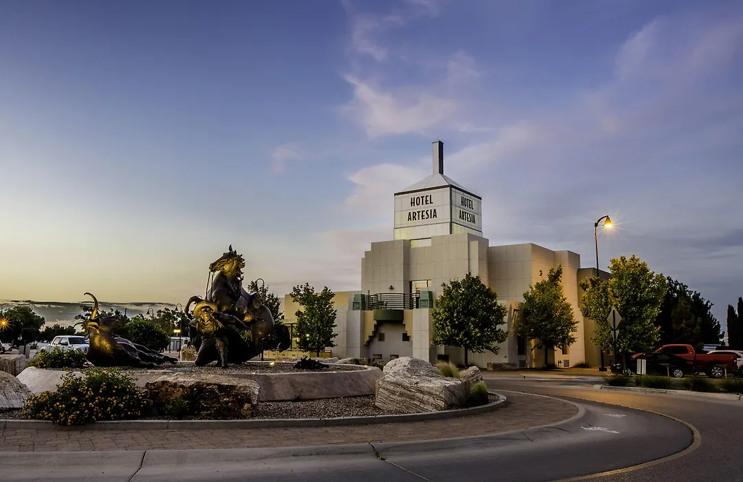 Spark By Hilton Artesia-1