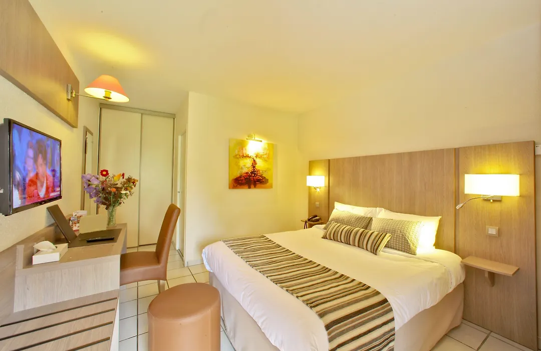 Logis Hostellerie du Causse-1