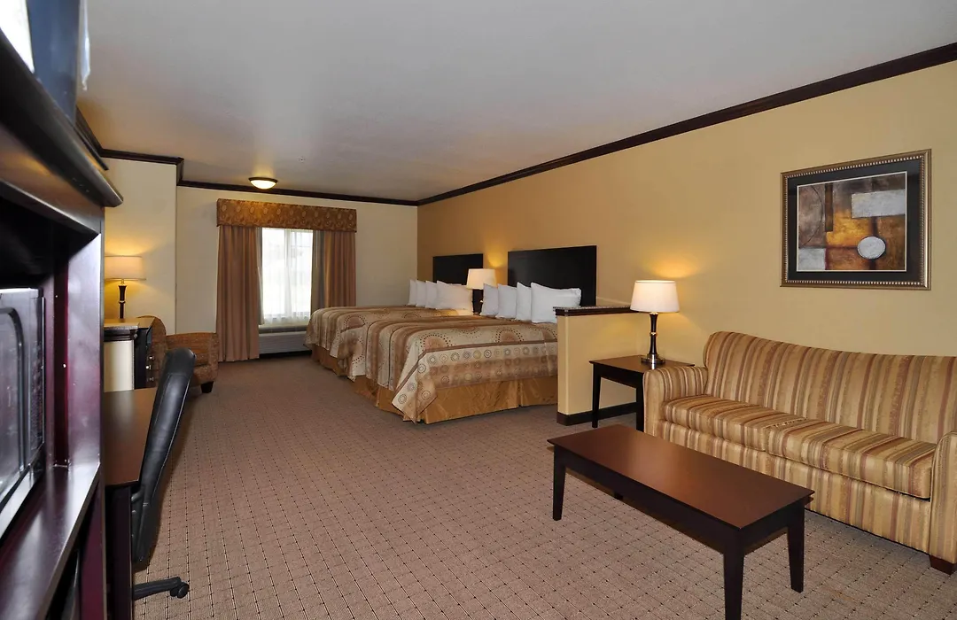 Best Western Plus Royal Mountain Inn & Suites-1