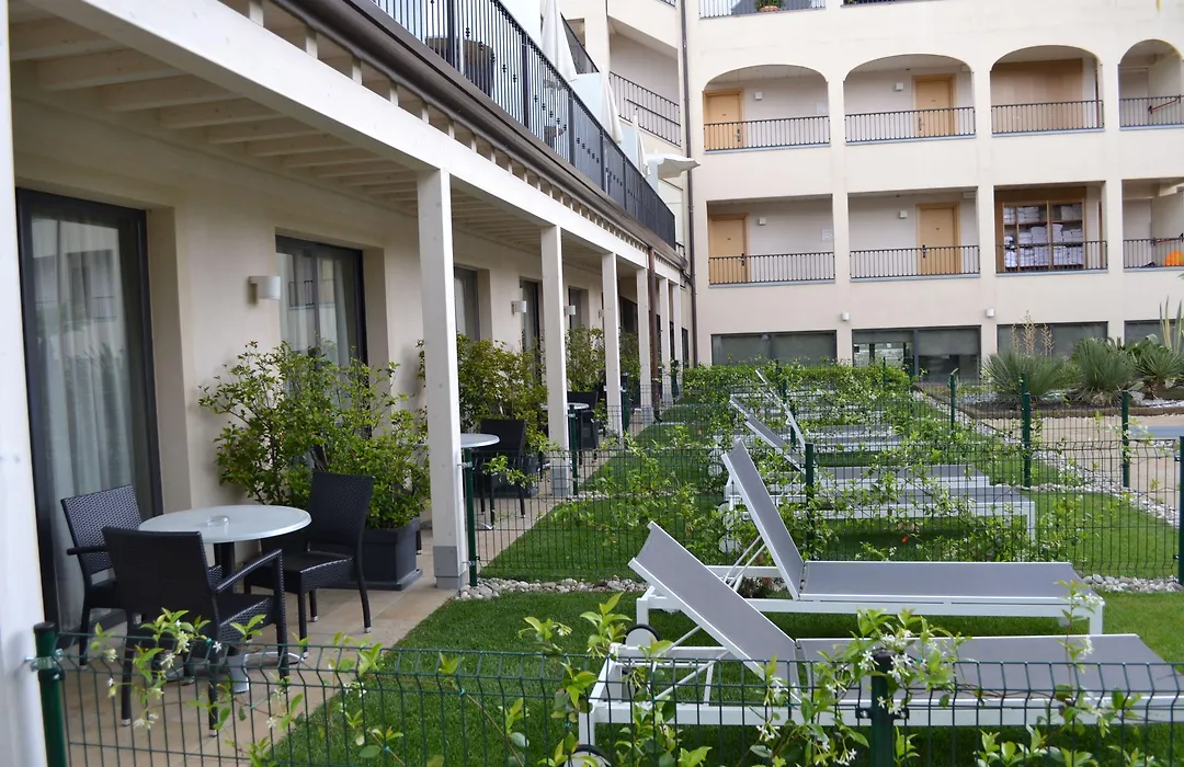 Villa Luisa Resort & Luxury Apartments-1
