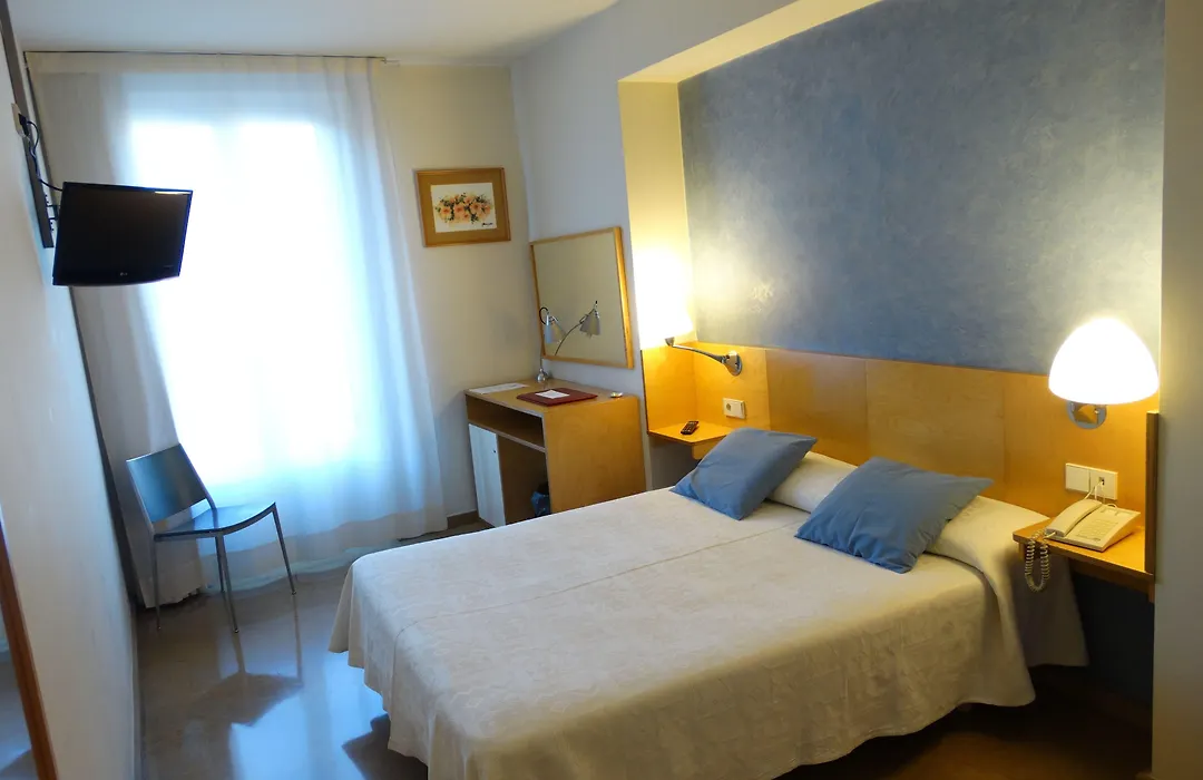 Hotel Rambla Figueres-1