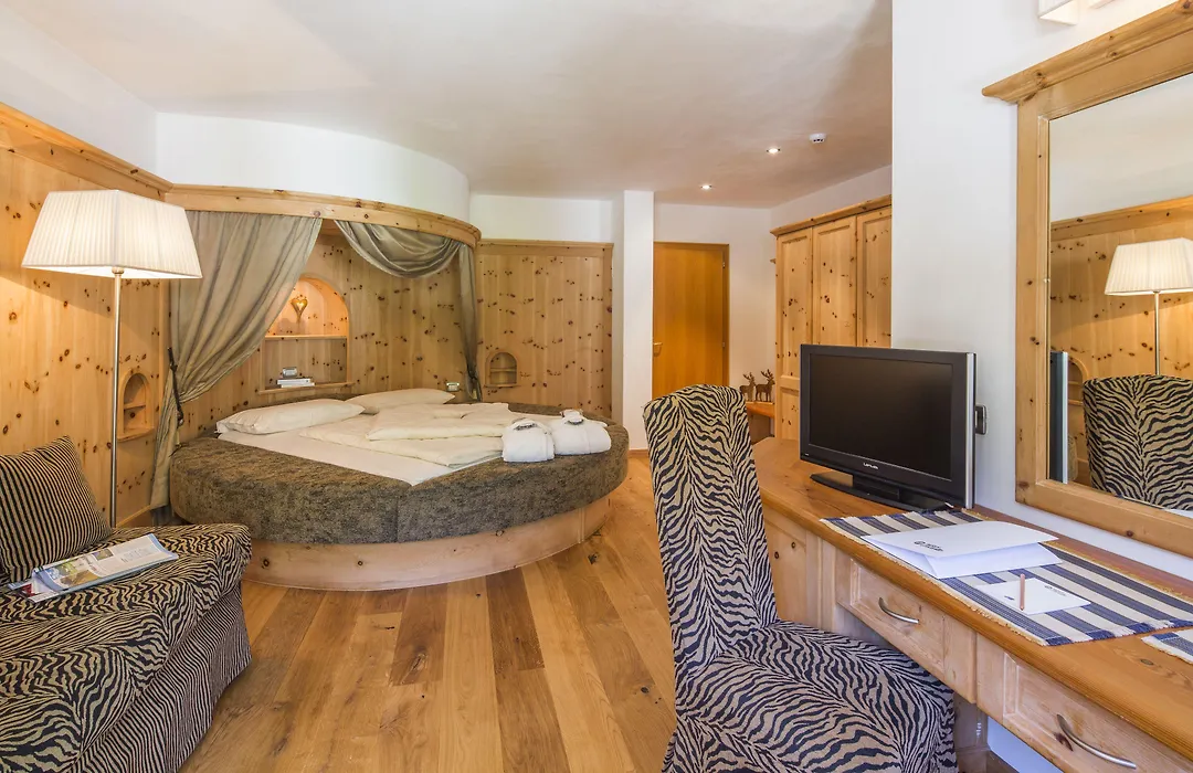 Hotel Cristallo - Wellness Mountain Living-1
