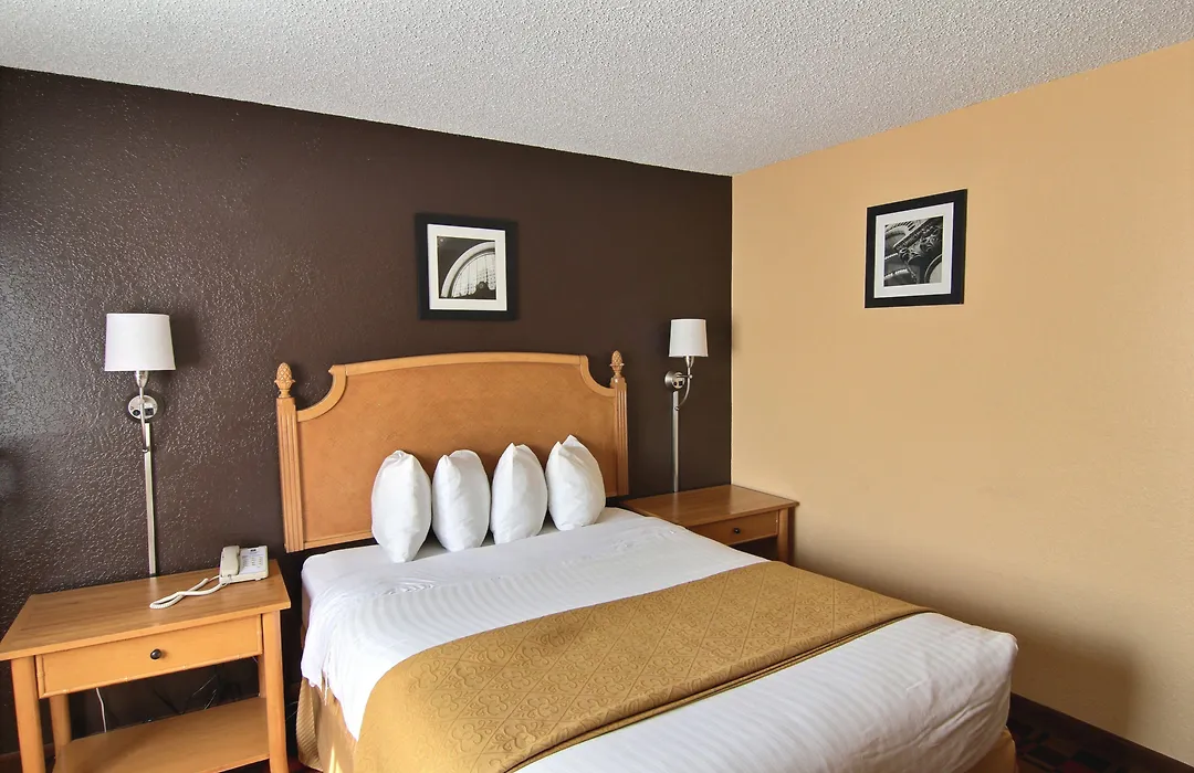 Quality Inn Hall Of Fame-1