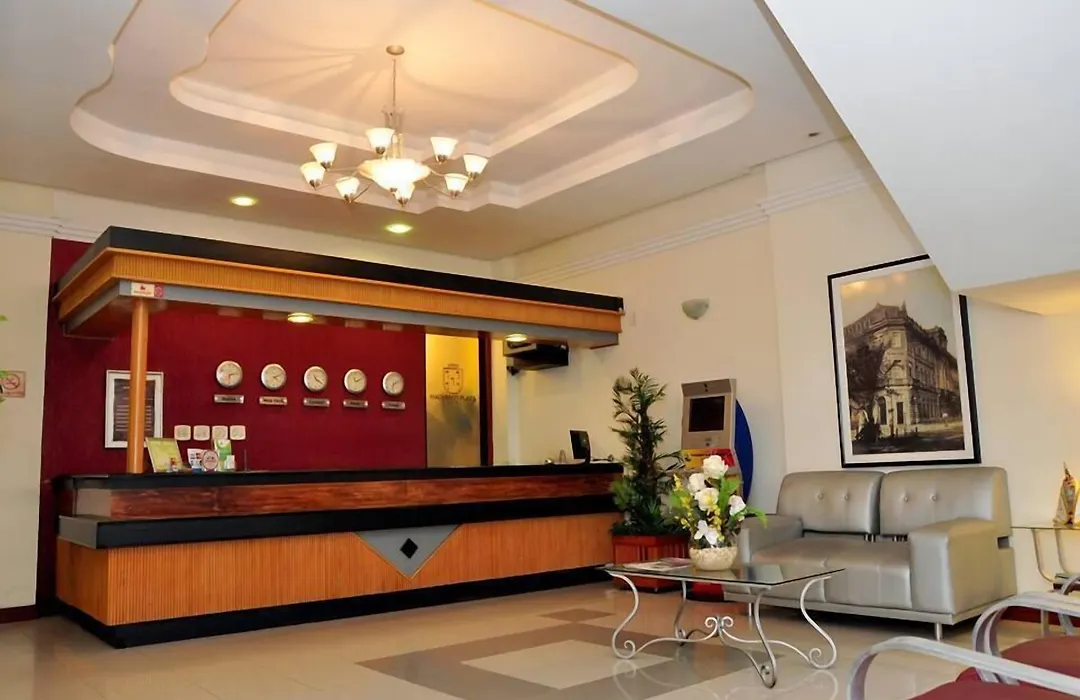 Machado'S Plaza Hotel-1