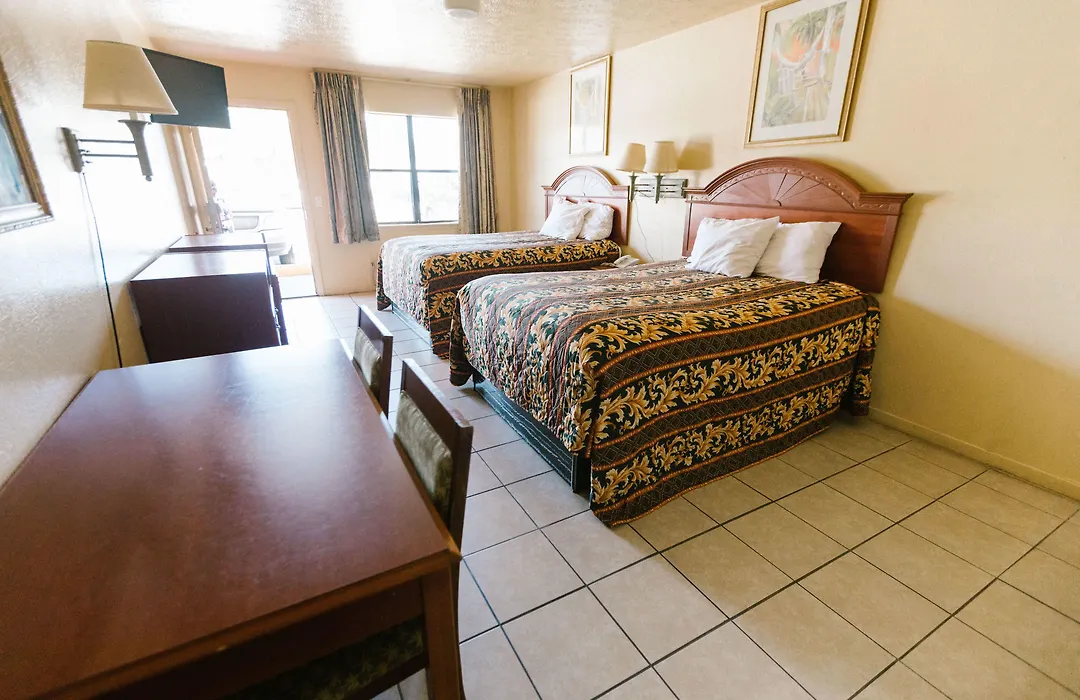 Summer Breeze Motel-1
