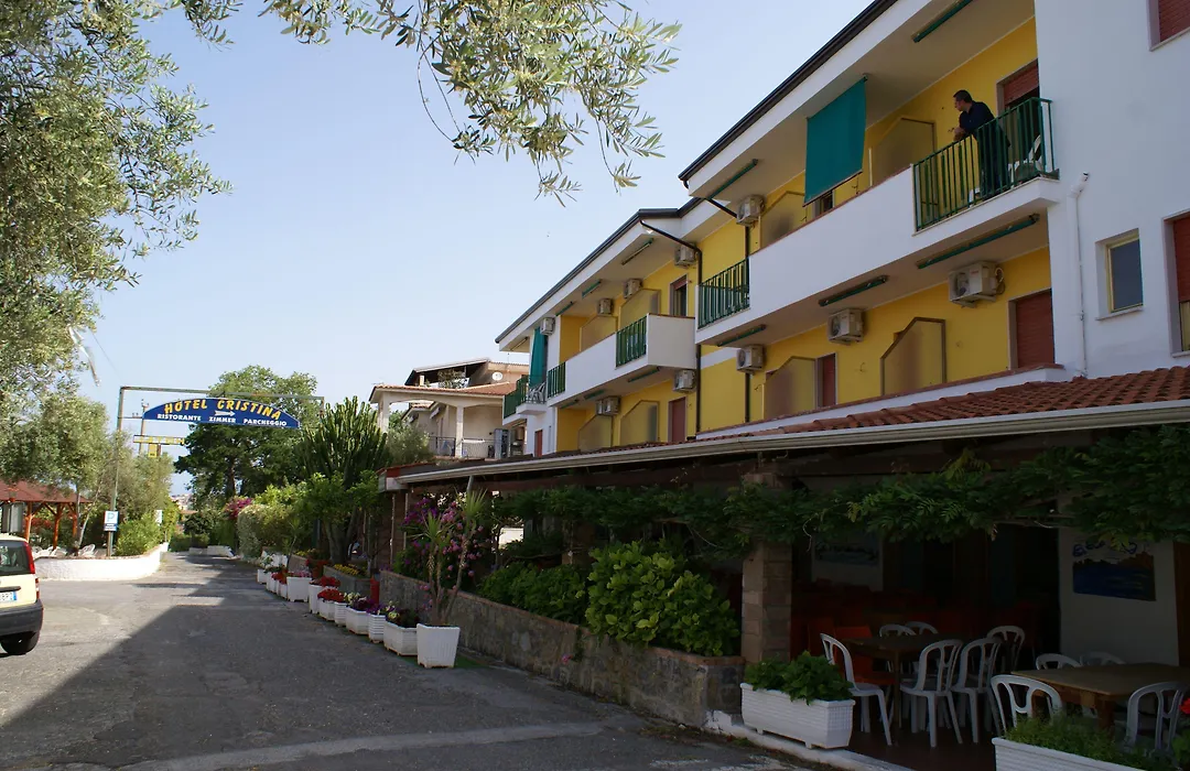 Hotel Cristina-1