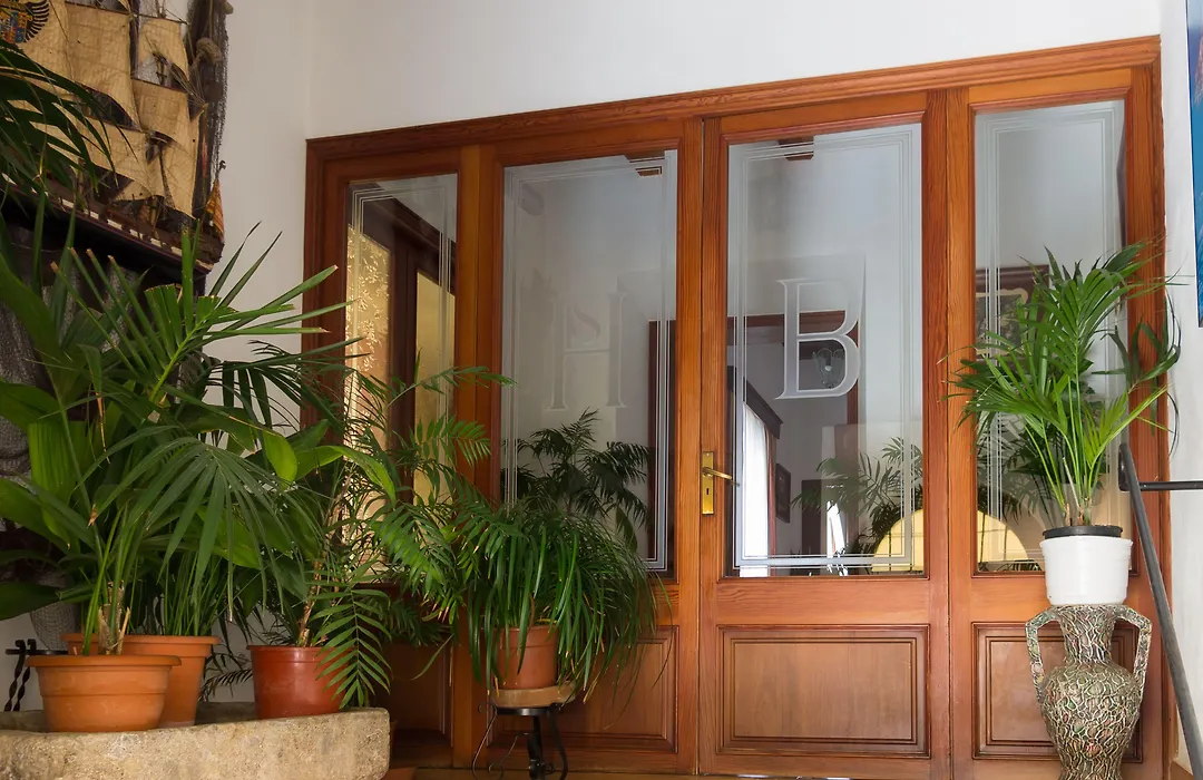Hostal Sa Baronia-1