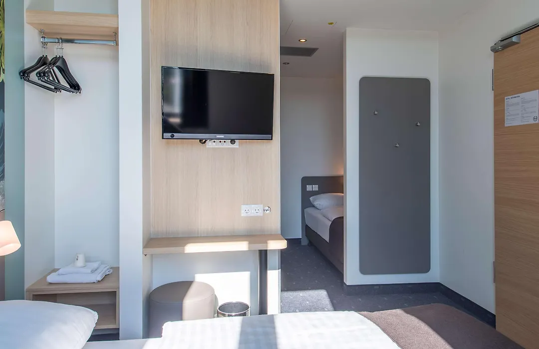B&B Hotel Muenchen-Trudering-1