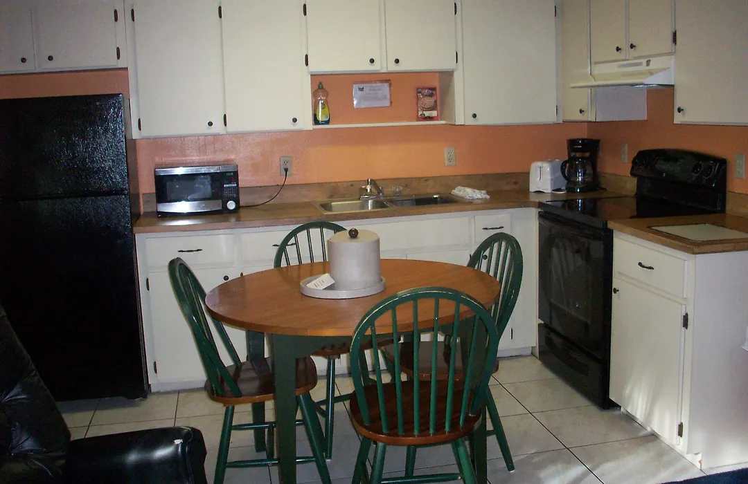 All-Suite Motel-1