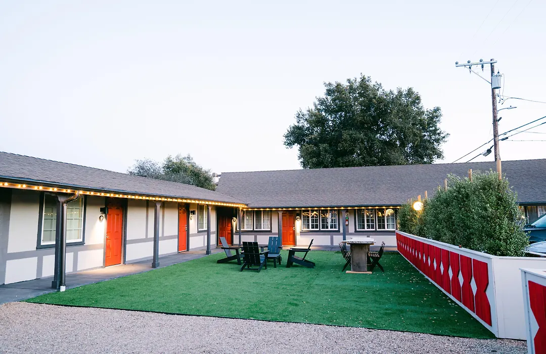 Viking Inn-1