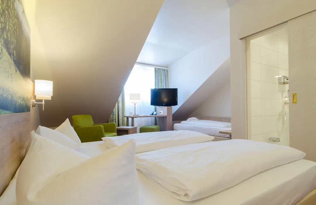 Garden Hotel-1
