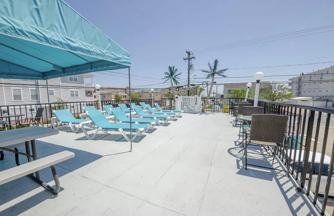 Surfcomber Motel-1
