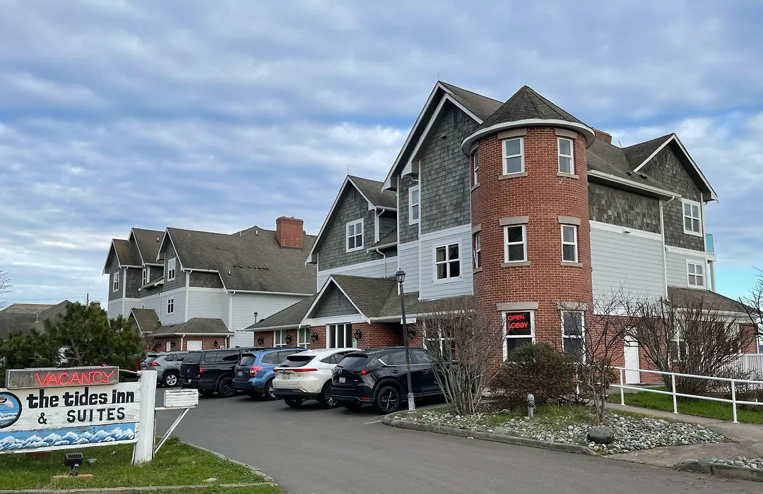 Tides Inn & Suites-1
