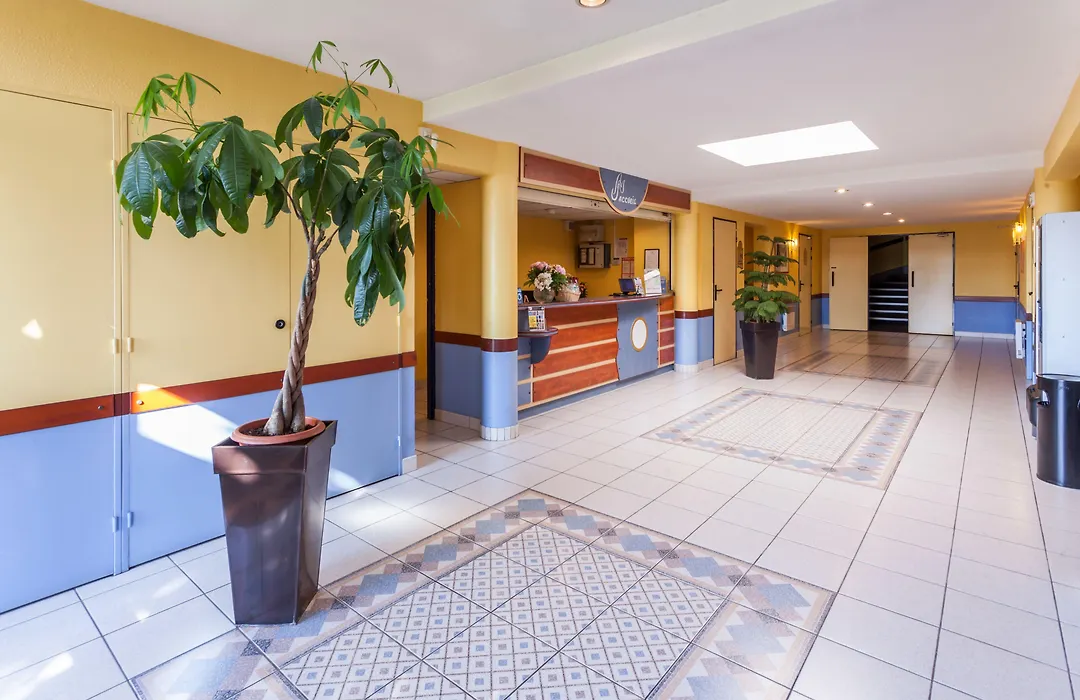 Sure Hotel by Best Western Sarlat-la-Canéda-1