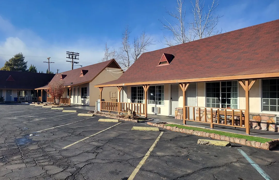Townhouse Motel-1