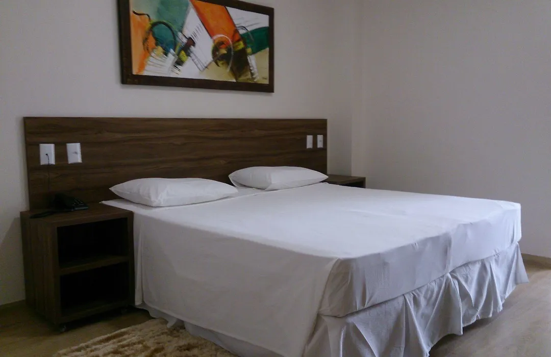 Mac Hotel-1