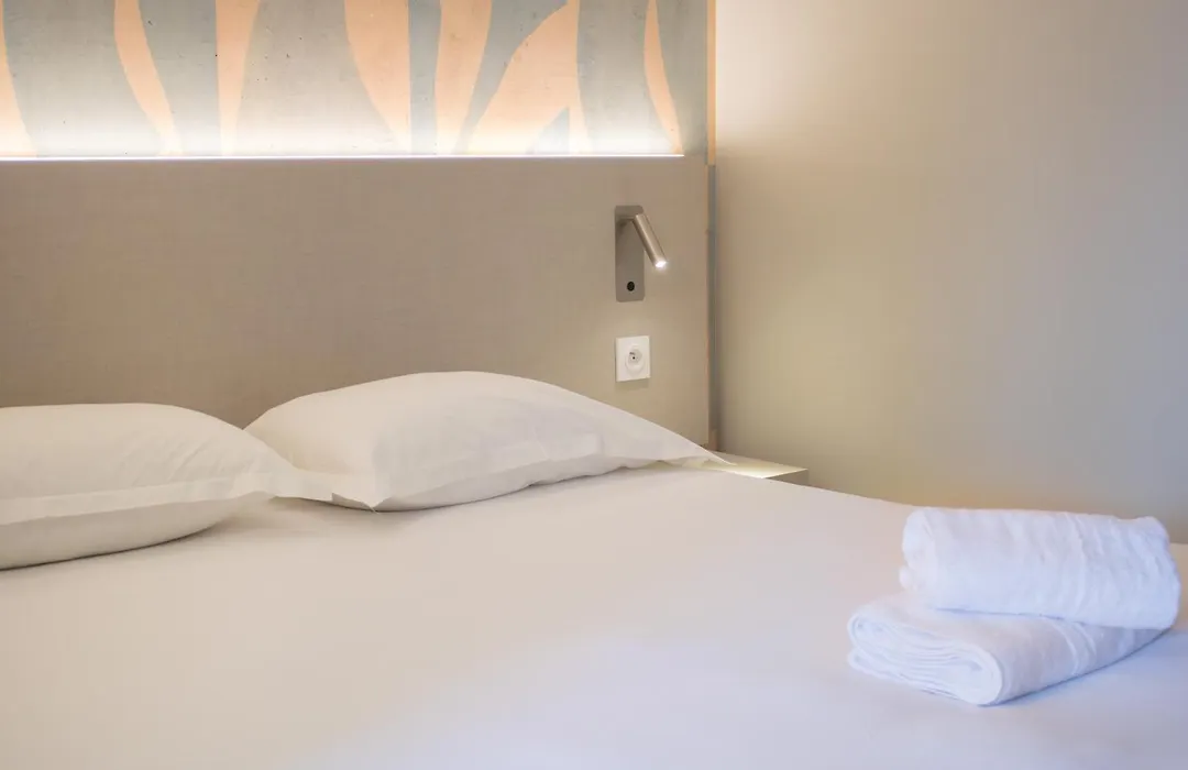 Brit Hotel Avignon Sud Le Calendal-1