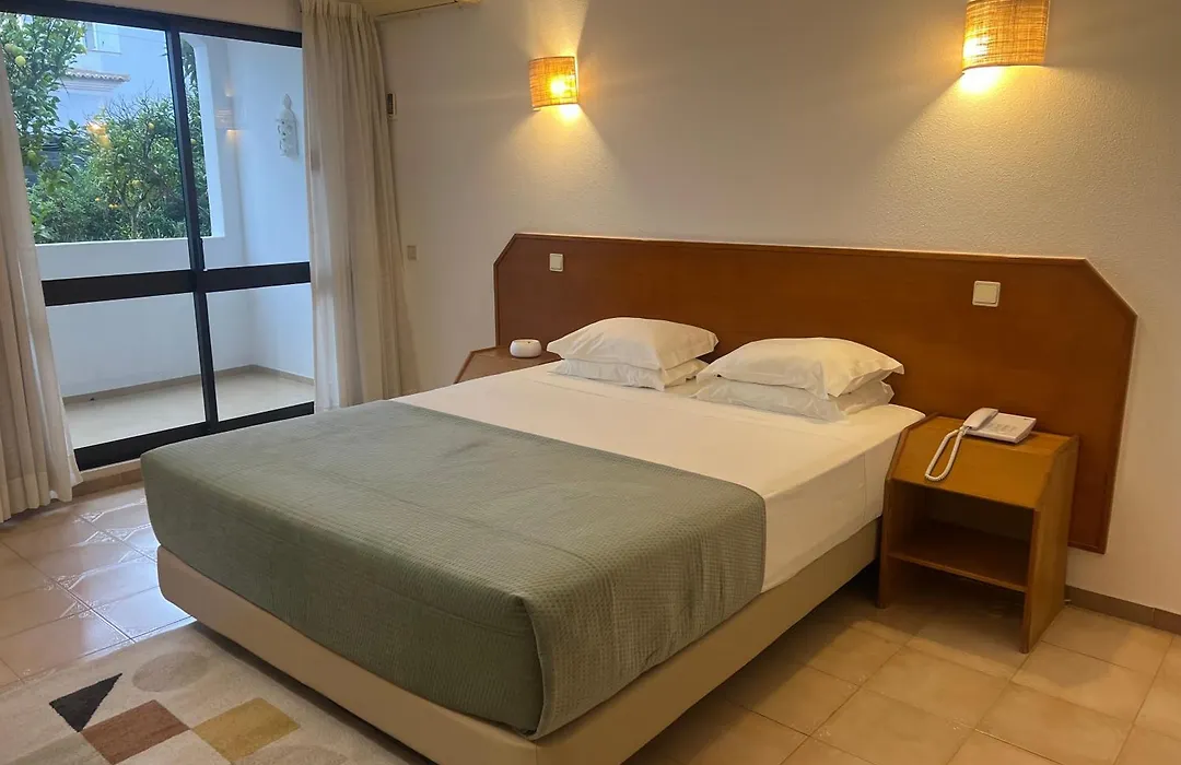 Hotel Albergaria Dom Manuel-1