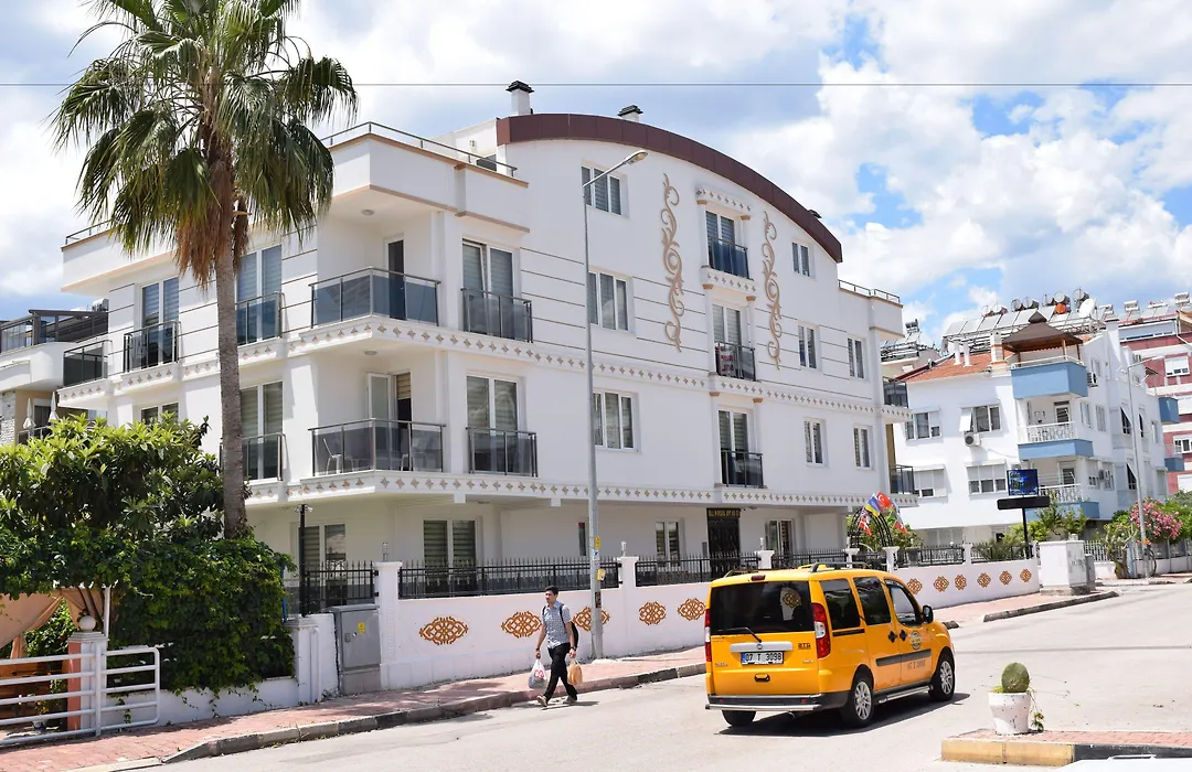 Gueden-Pearl Apart Hotel , Grosse Apartments Mit Kueche , Privater Strand , Ausgezeichnetes Fruehstueck-1