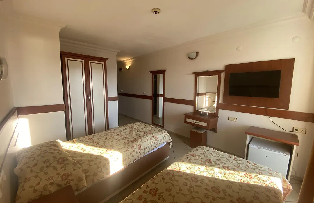 Lavinia Apart & Hotel-1