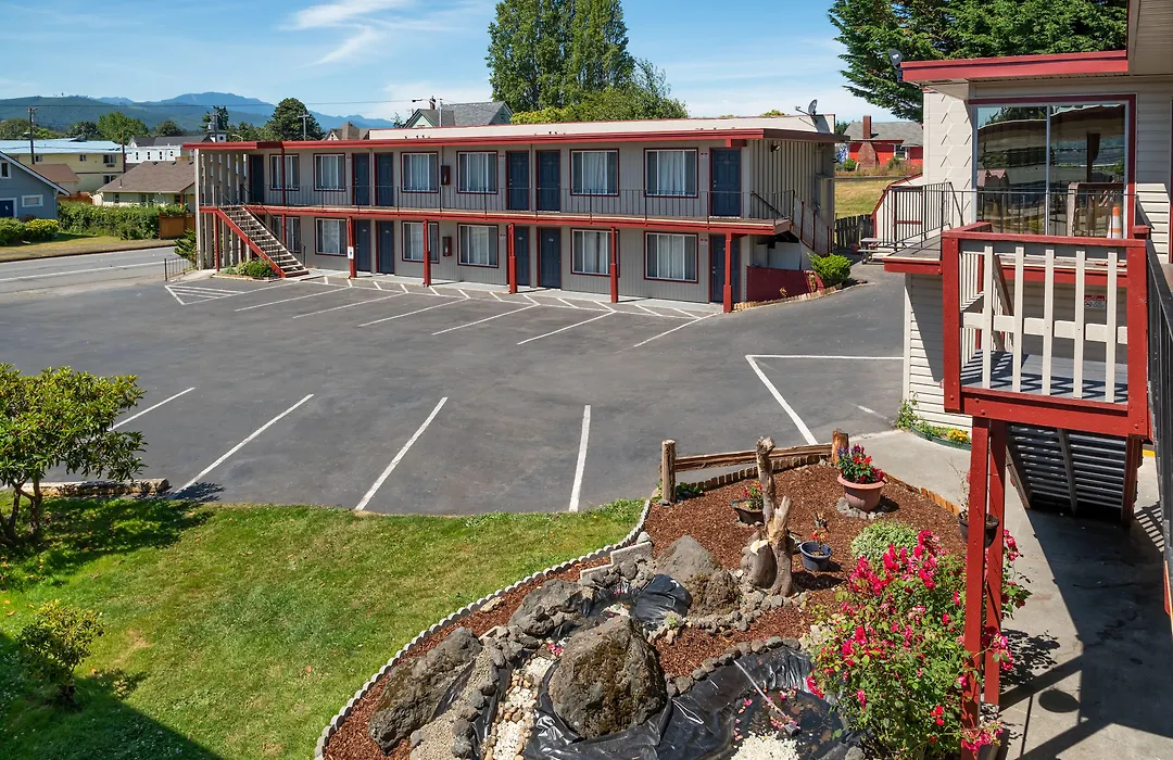 Riviera Inn-1