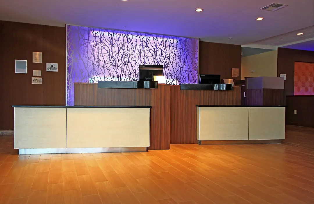 Fairfield Inn & Suites By Marriott London-1