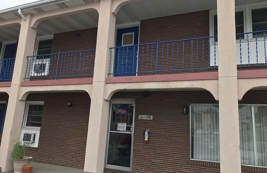 Towne Inn-1